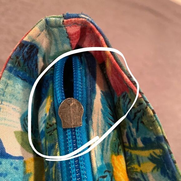 Hawaiian Tote - Picture 8 of 10